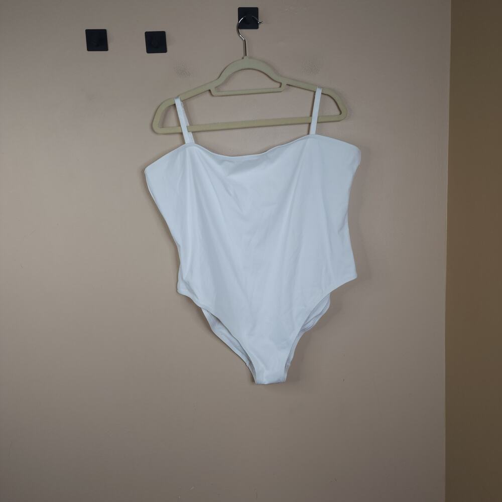 SKIMS Square Neck Swimsuit in Marble Size 4X